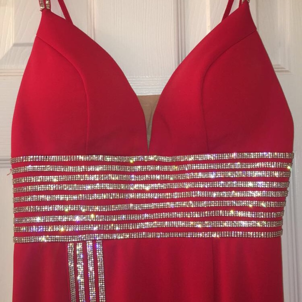 Prom dress - Picture 4 of 8